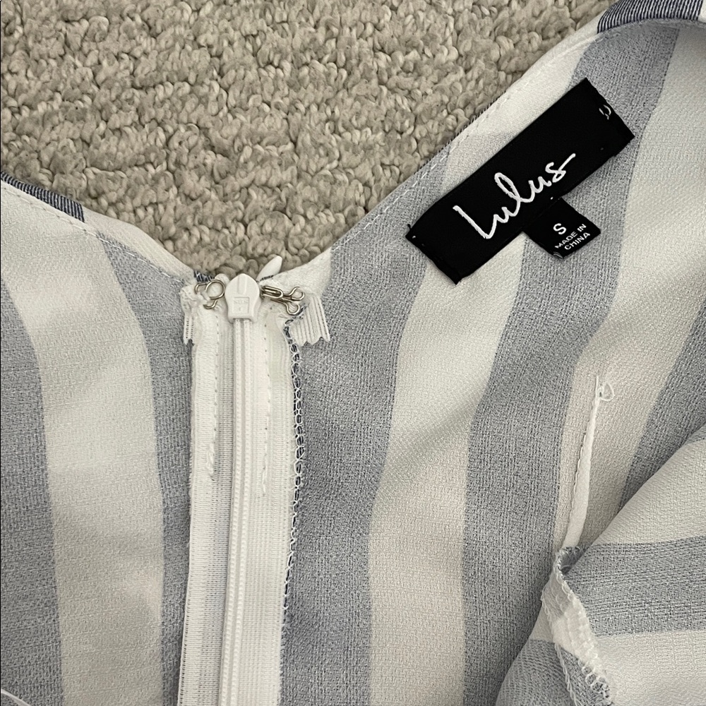 Striped Off-Shoulder Romper - Picture 3 of 4